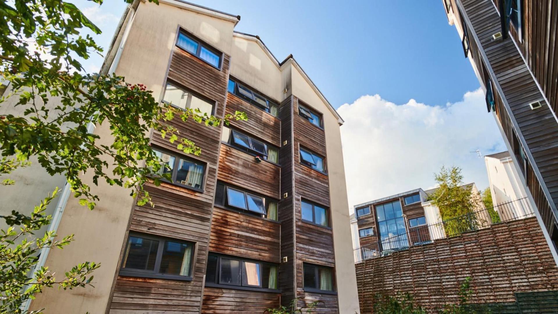 For Students Only The Northfield Exeter Exterior photo